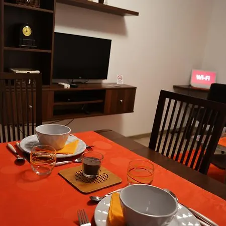 Fine Living 122 *