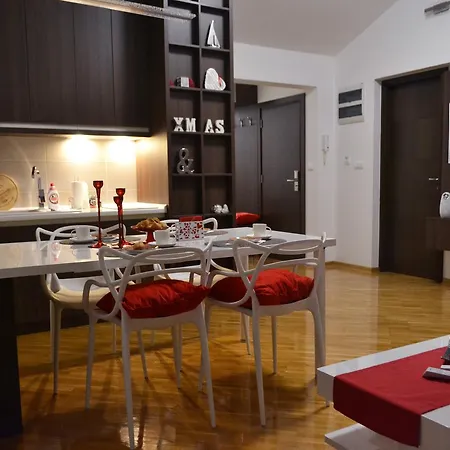 Fine Living 122 *